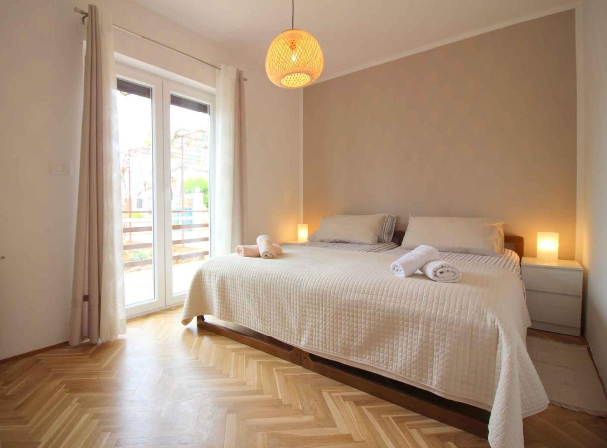 Apartments In Porec/Istrien 9923 Bagian luar foto