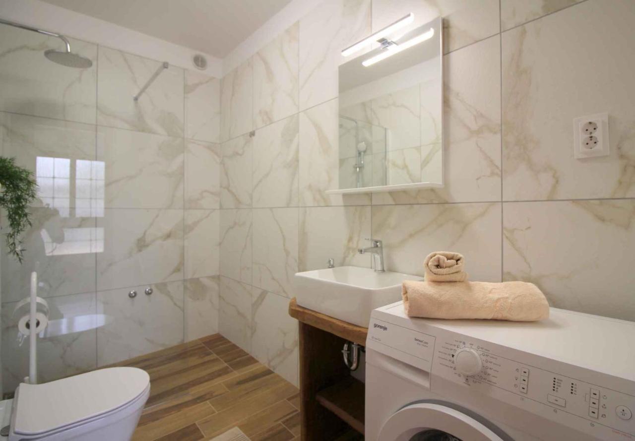 Apartments In Porec/Istrien 9923 Bagian luar foto