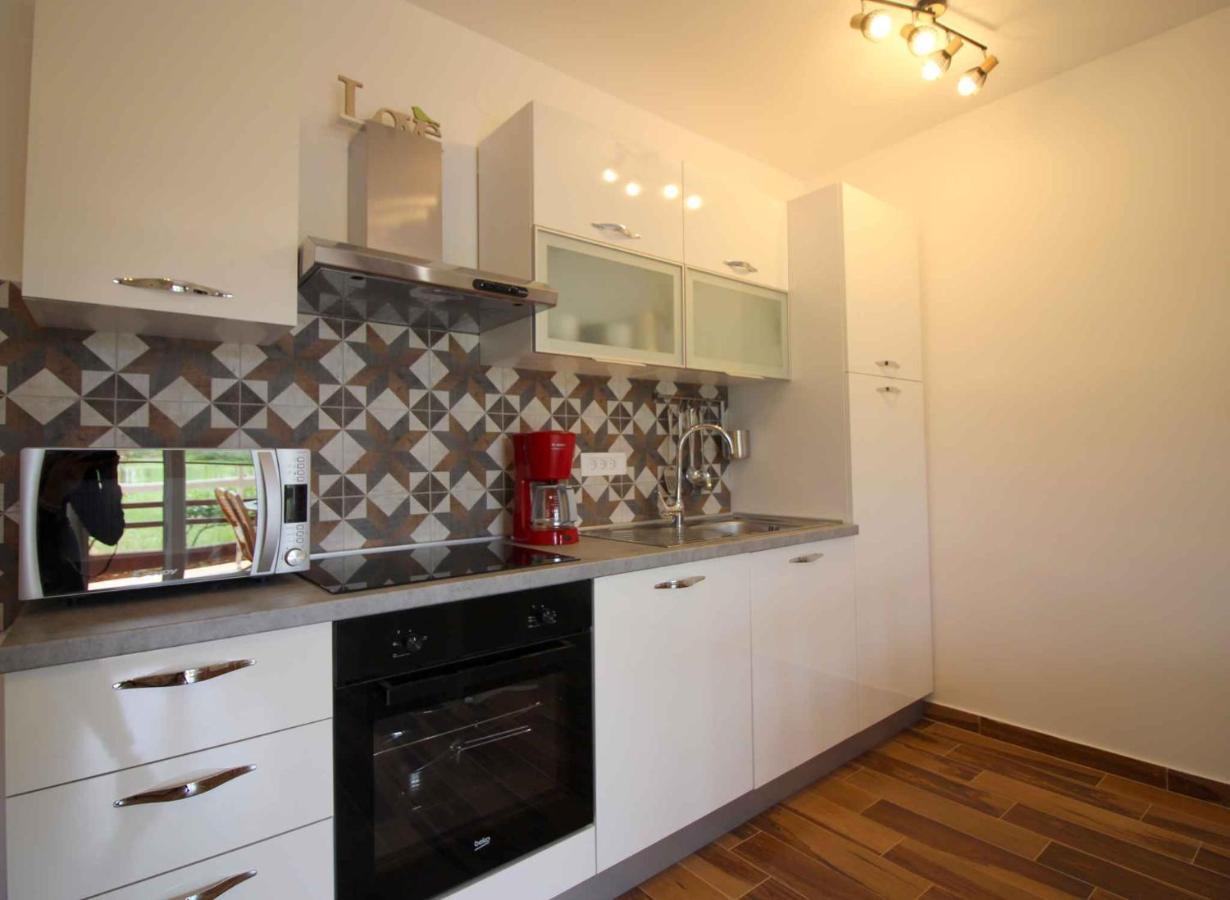 Apartments In Porec/Istrien 9923 Bagian luar foto